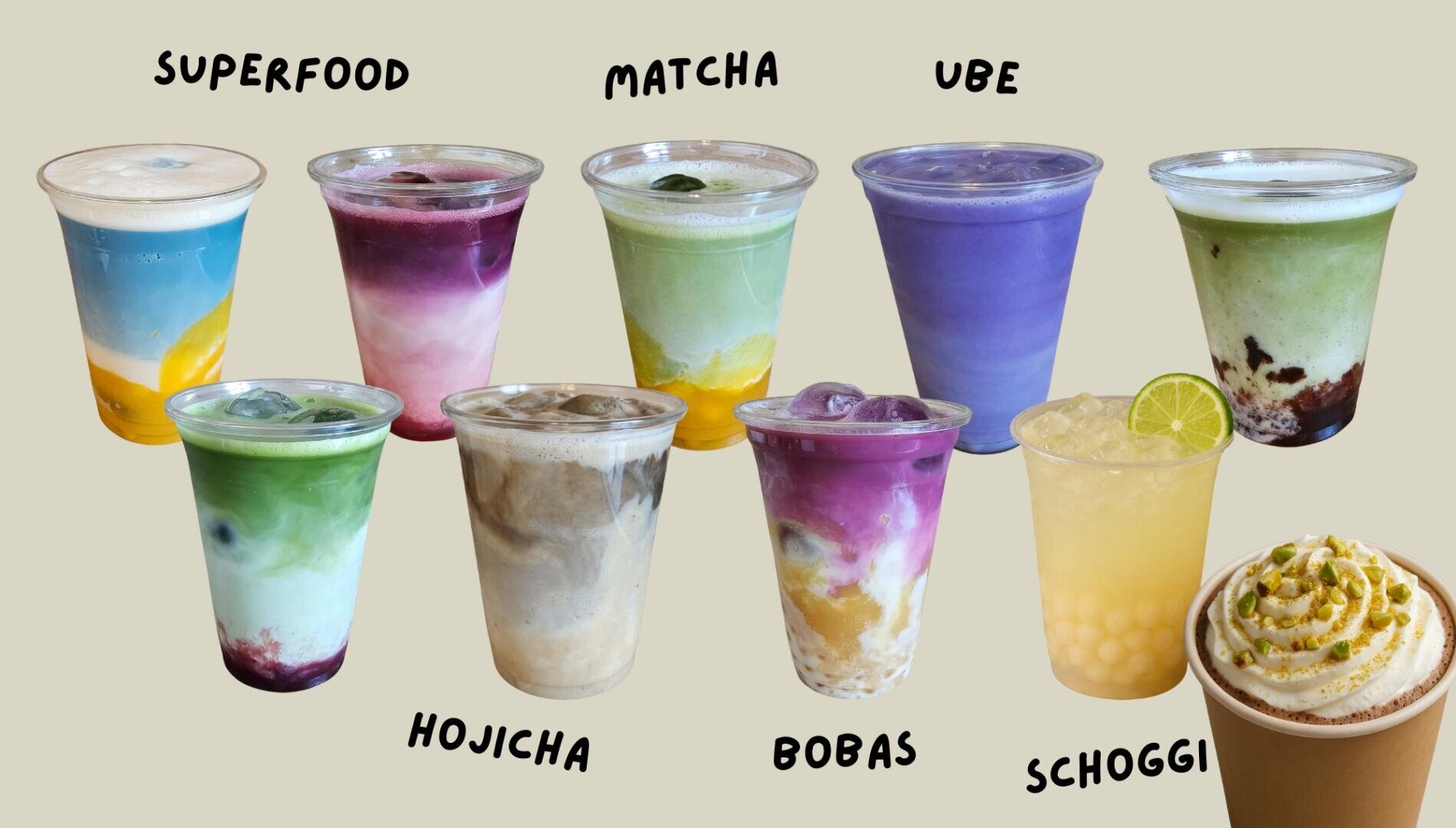 Neun farbenfrohe Getränke, jedes mit einem Etikett versehen: Superfood, Matcha, Ube, Hojicha, Bobas und Schoggi. Die Getränke variieren in der Farbe, einschließlich blauer, grüner, lila, gelber und brauner Strudel, und eines ist mit Schlagsahne und Limette gekrönt.