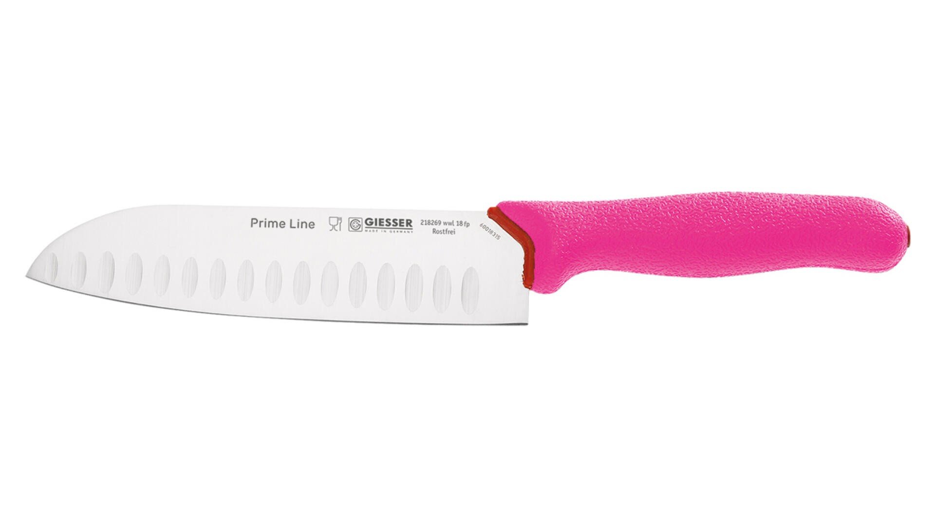 Ein Küchenmesser mit einer breiten, geriffelten Klinge aus rostfreiem Stahl und einem leuchtend rosafarbenen, strukturierten Griff, der auf einem weißen Hintergrund abgebildet ist.