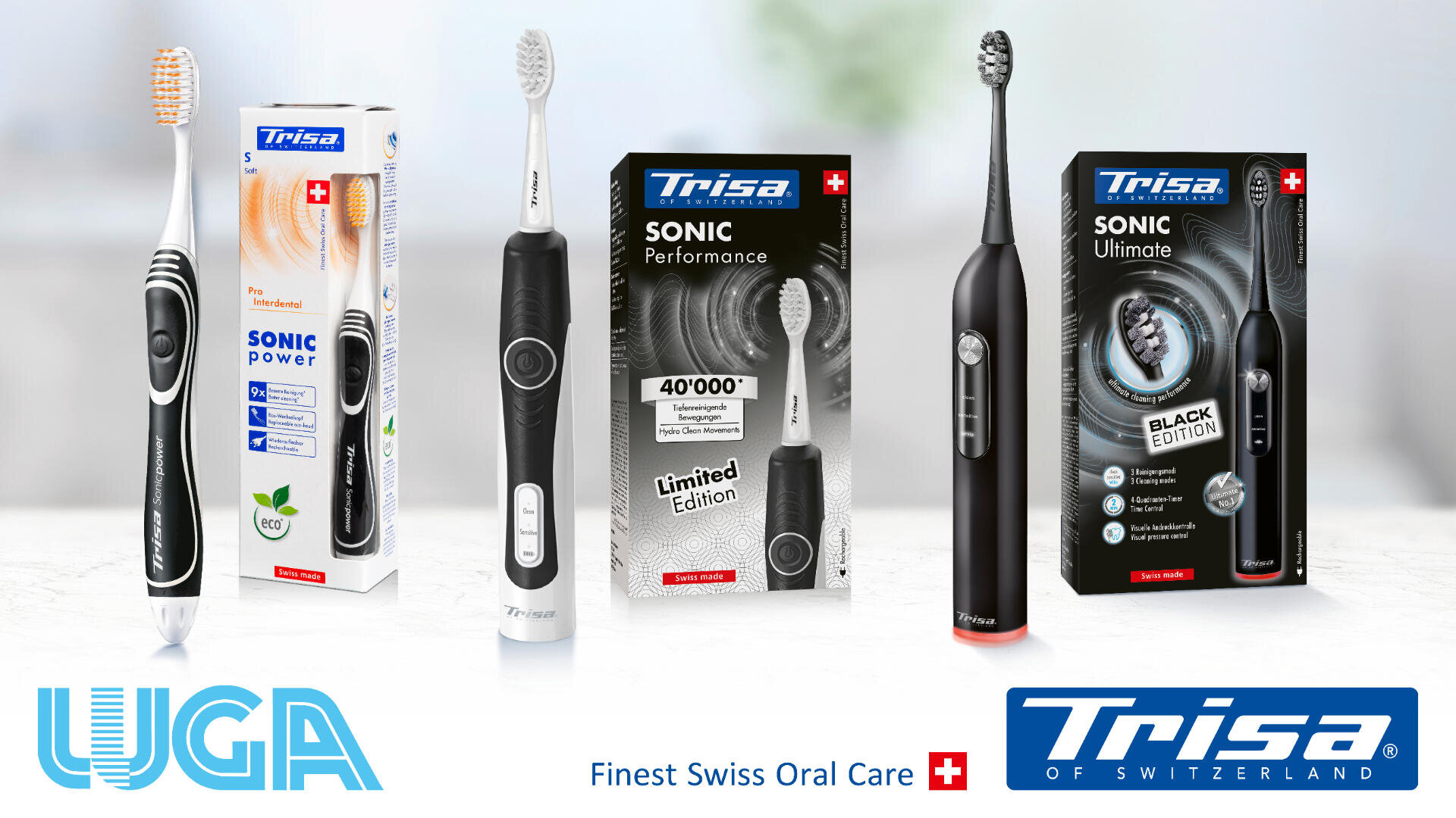 Vier elektrische Schallzahnbürsten von Trisa und ihre Verpackungen sind nebeneinander auf einer weißen Fläche abgebildet. Darunter sind die Logos der Marken UGA und Trisa of Switzerland sowie der Text Finest Swiss Oral Care abgebildet.